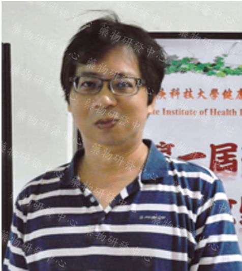 黃文忠教授個人半身正裝照
